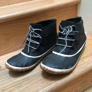 SOREL women's out 'n about waterproof leather duck